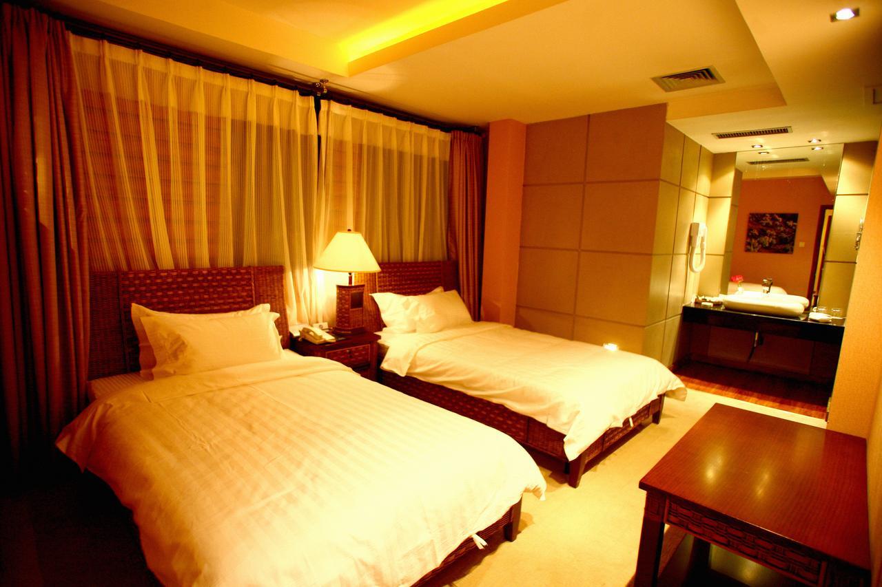 Xinjiang Yema International Clubhouse Hotel Urumqi Exterior photo
