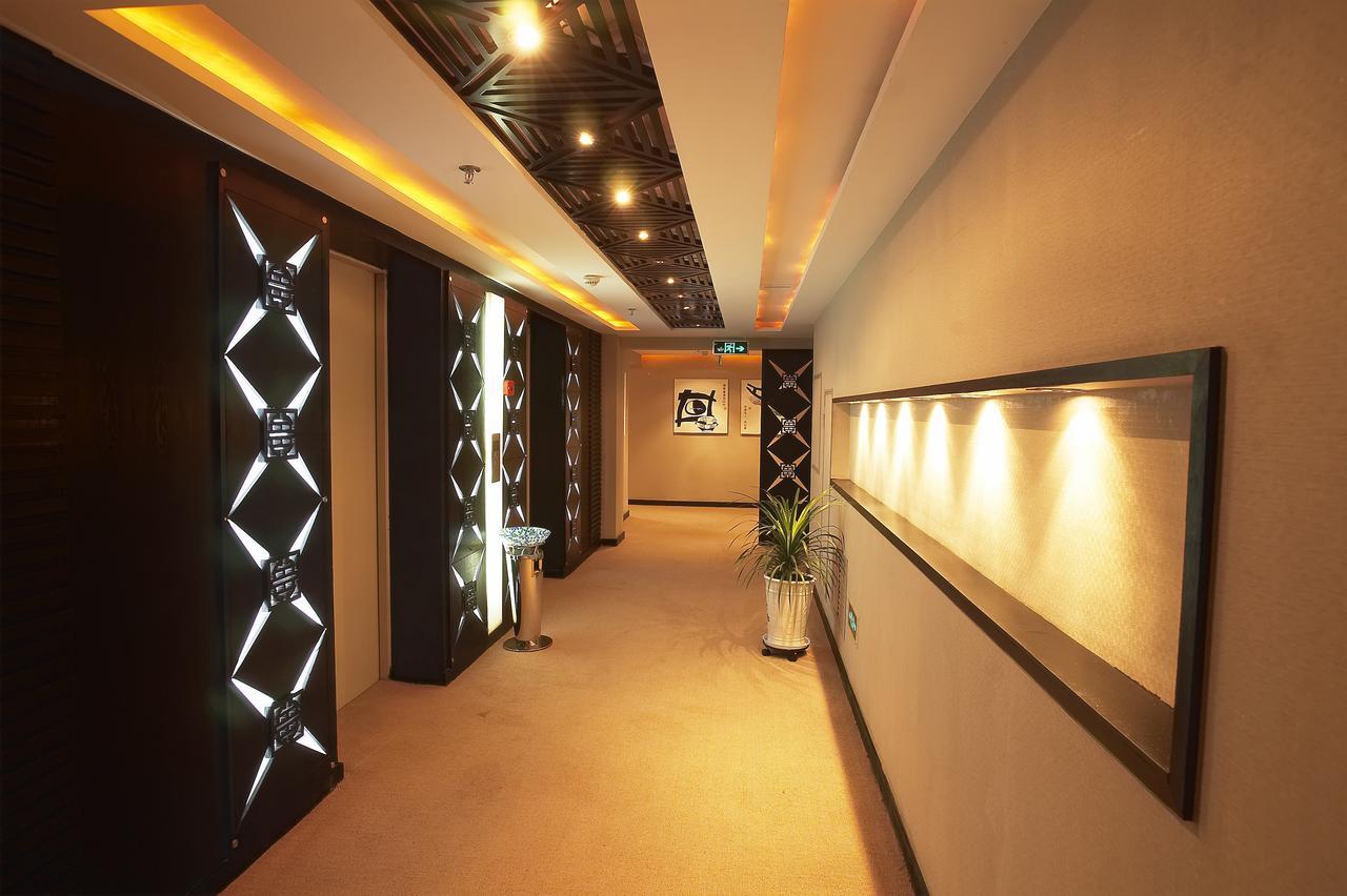 Xinjiang Yema International Clubhouse Hotel Urumqi Exterior photo