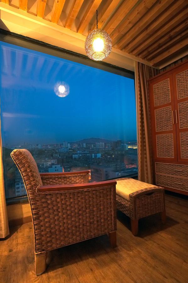 Xinjiang Yema International Clubhouse Hotel Urumqi Exterior photo