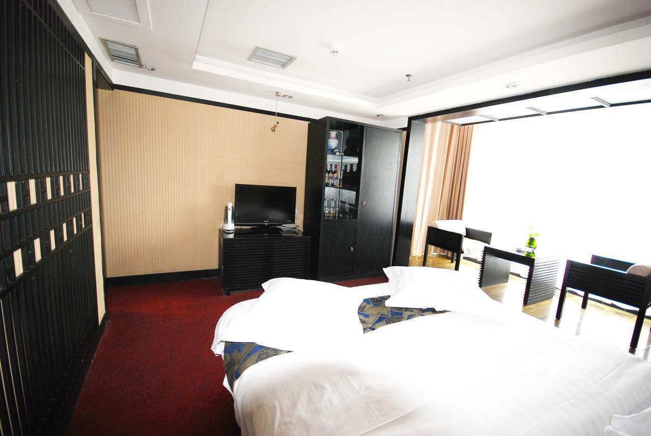 Xinjiang Yema International Clubhouse Hotel Urumqi Exterior photo
