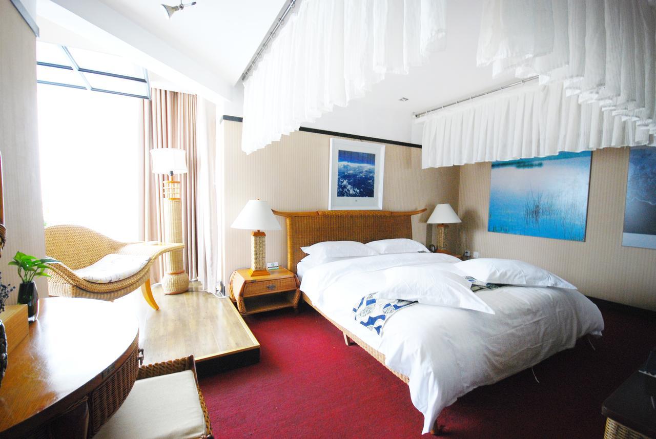 Xinjiang Yema International Clubhouse Hotel Urumqi Exterior photo