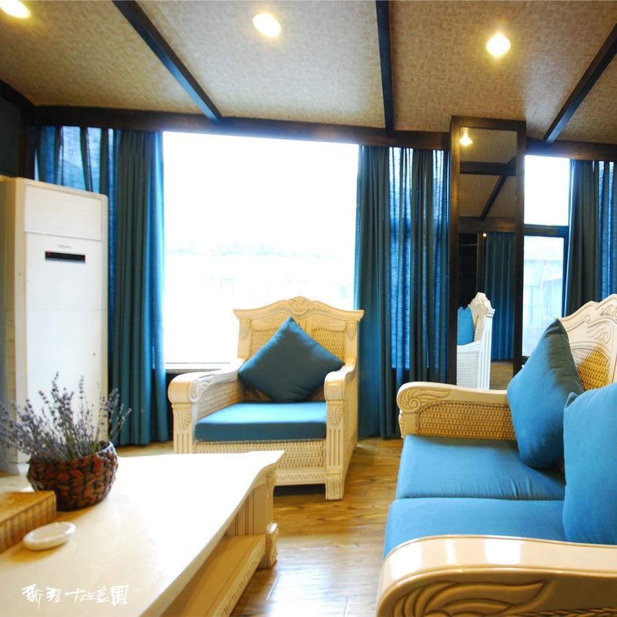 Xinjiang Yema International Clubhouse Hotel Urumqi Exterior photo